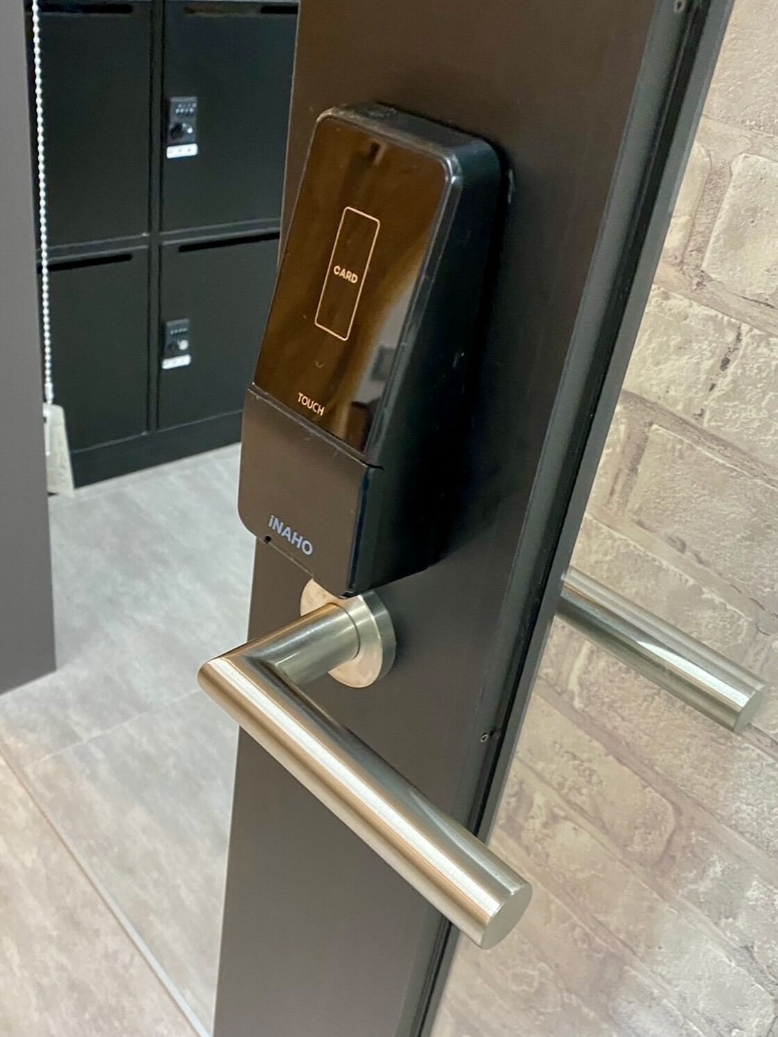 タッチで解錠🔑 電子錠でセキュリティと利便性をスマートにアップ！