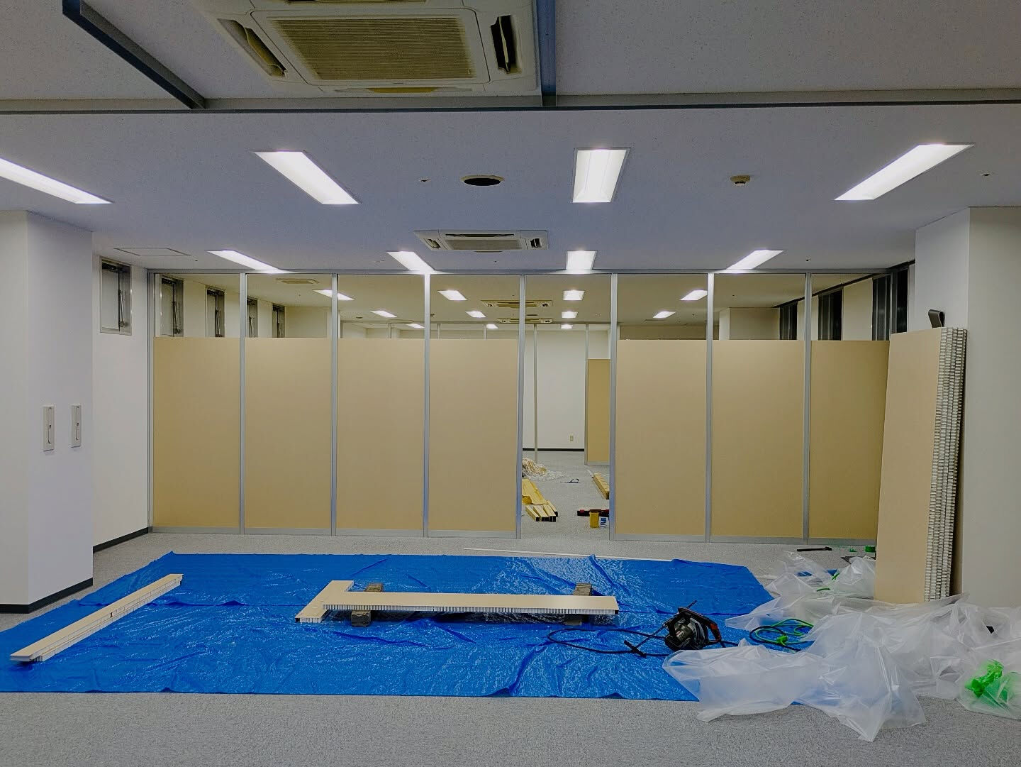 広島市中区オフィス新設パーテーション工事🚧✨